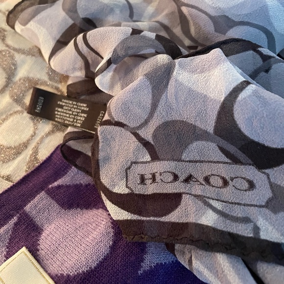 Couch BUNDLE!  2 winter scarves, 1 silk for hair/bag…. Gld/Prpl and Blk/wht. - Picture 6 of 9